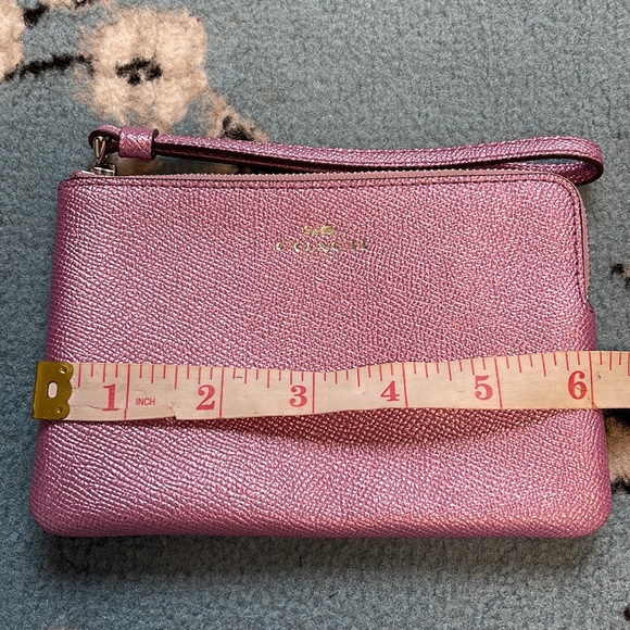 Coach wristlet - Picture 5 of 7